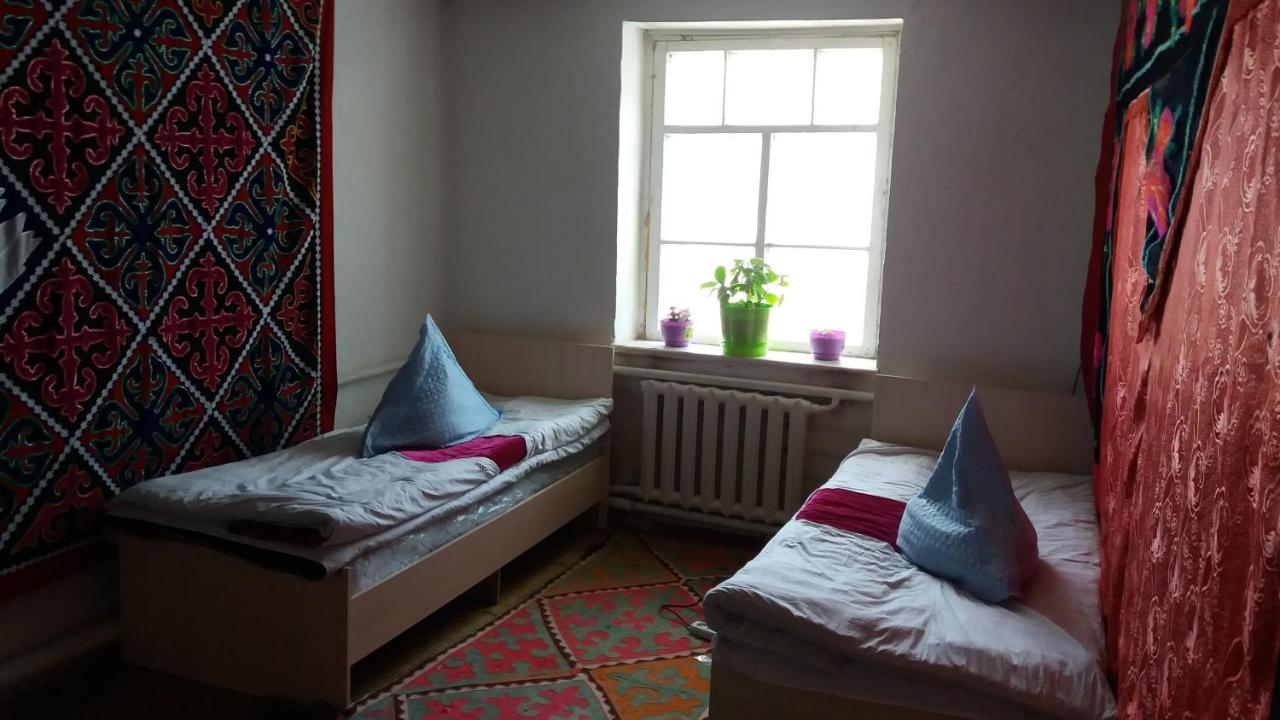 Happy Hostel In Kochkor Εξωτερικό φωτογραφία