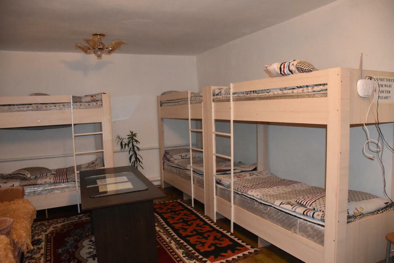 Happy Hostel In Kochkor Εξωτερικό φωτογραφία