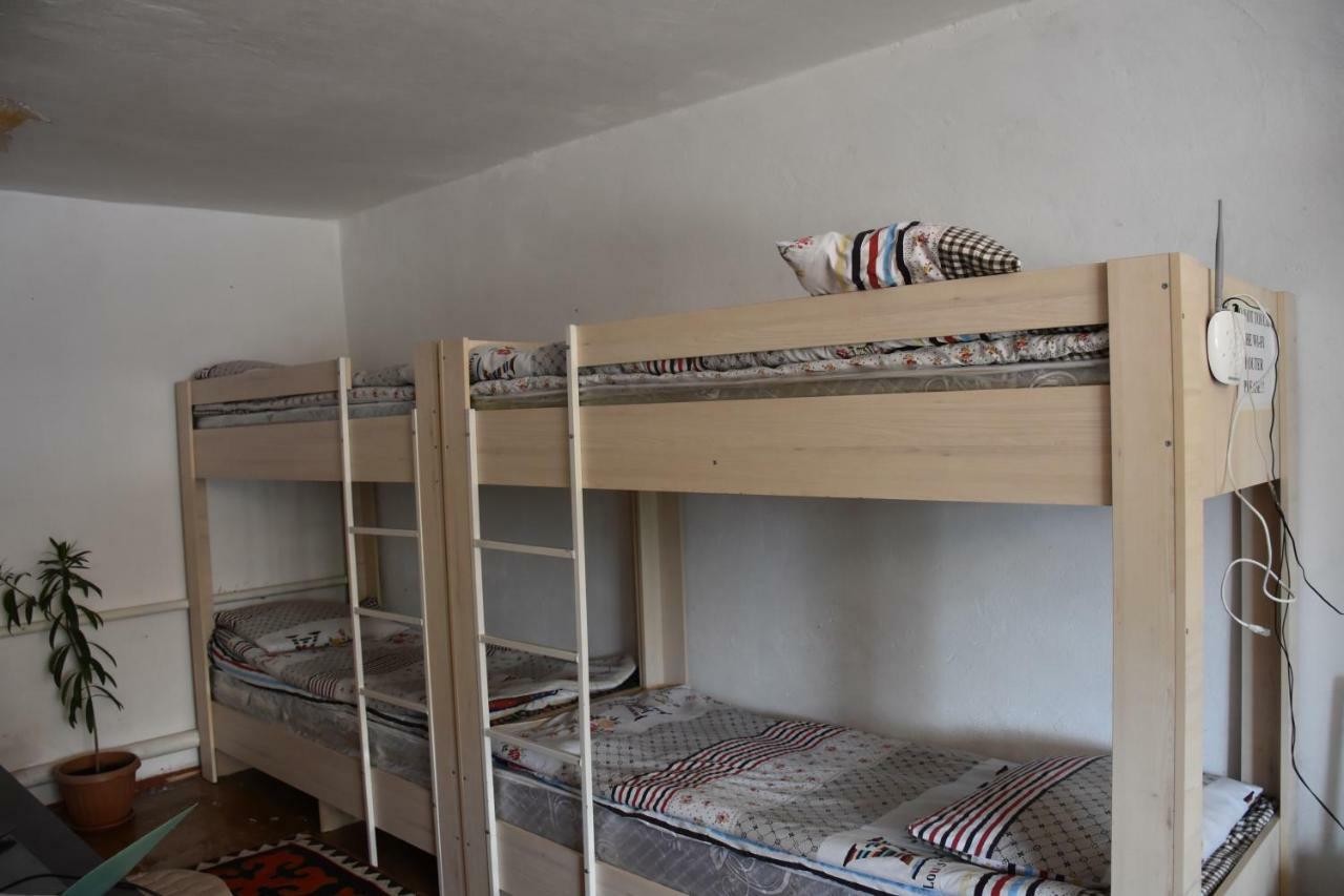 Happy Hostel In Kochkor Εξωτερικό φωτογραφία